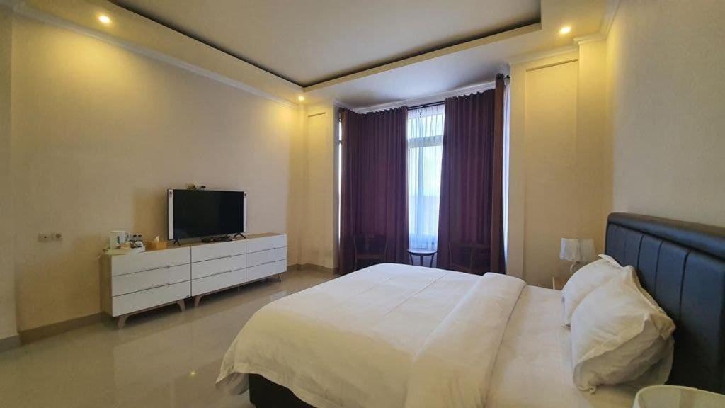 Grand Puri Hotel Batununggul Zewnętrze zdjęcie